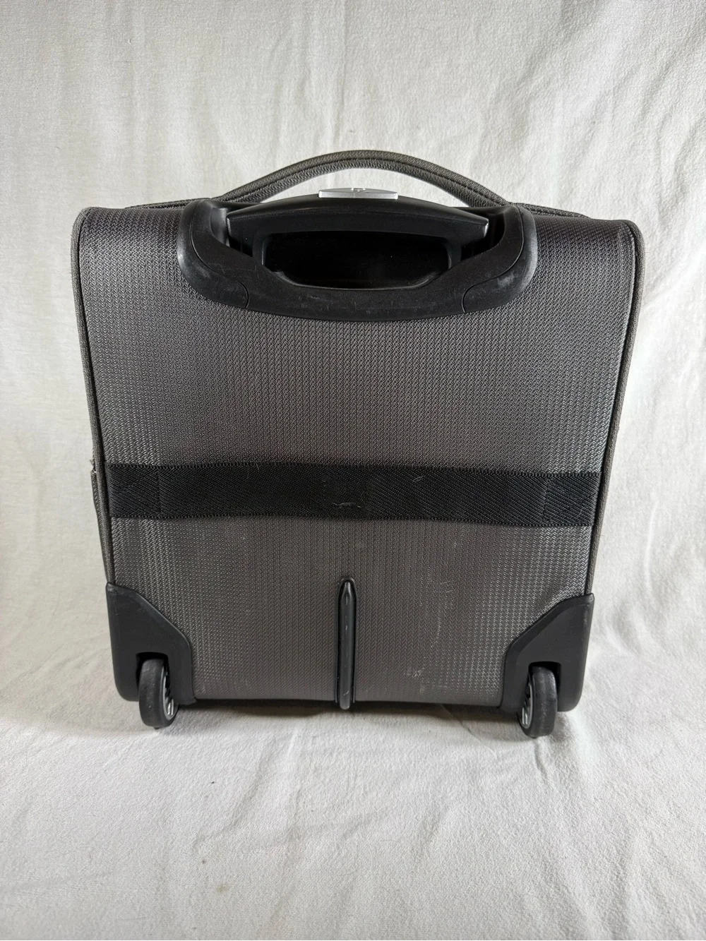 SwissGear The Checklite 15” Underseat Roller 2-Wheel Carry On Luggage Suitcase
